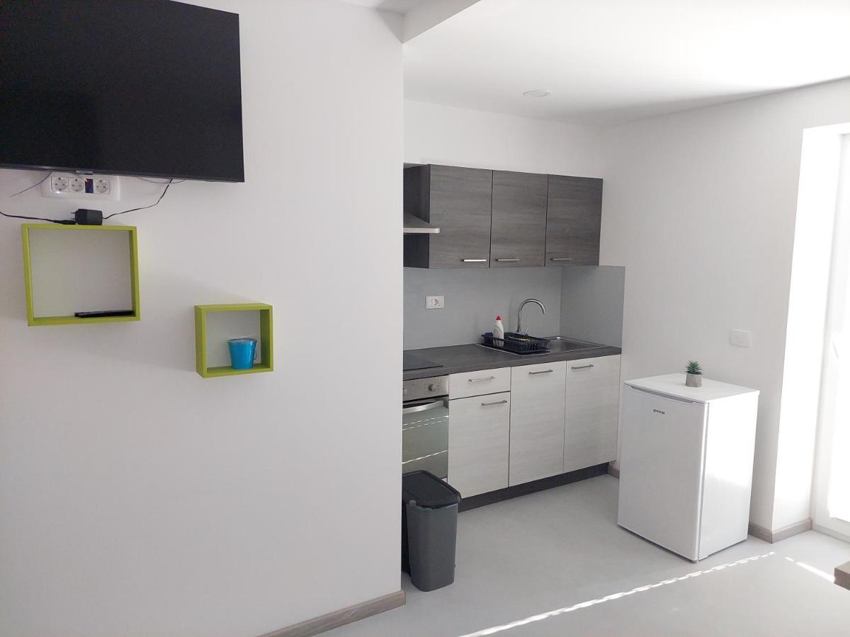 Apartma Rene Izola Eksteriør billede